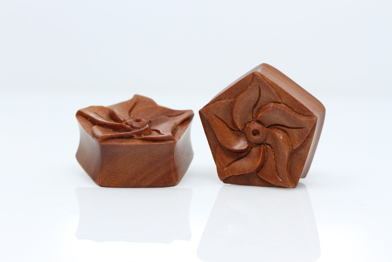 pentagon plugs wood flower