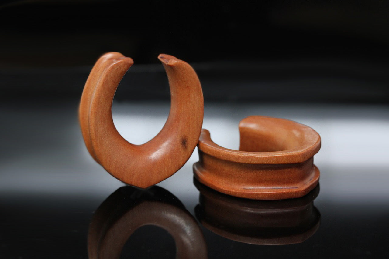 gauges wood saddle for ear
