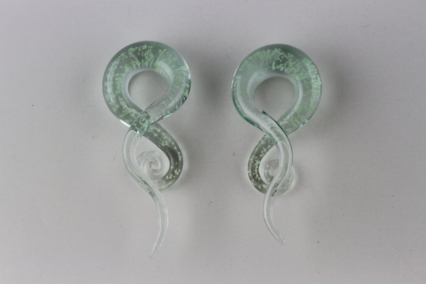 Glow in the Dark Glass Twister Plug - Pair 2