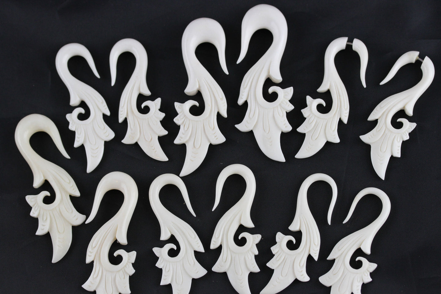 Bone Hanger plugs - Group 2