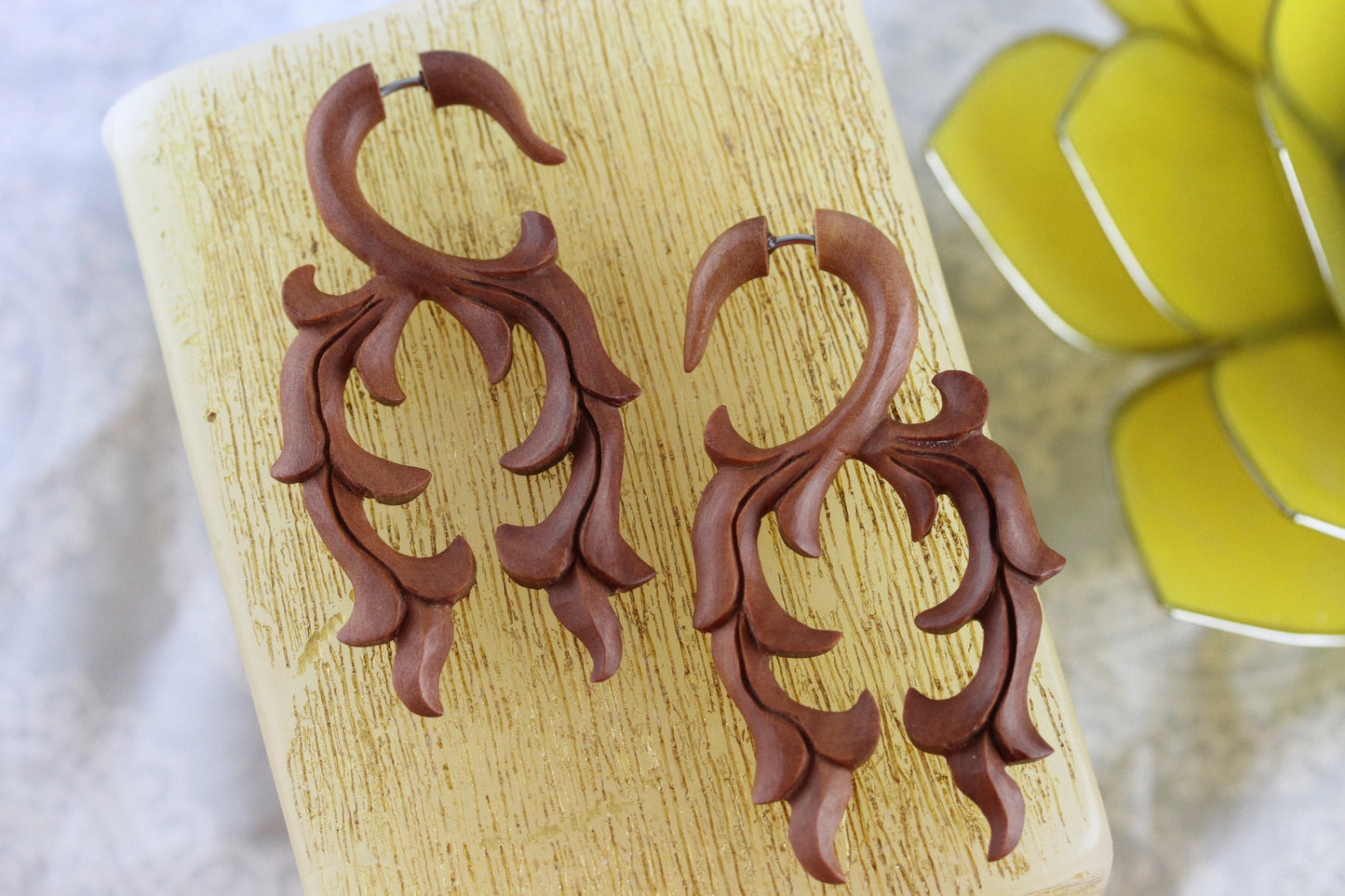 Wood Vine Hanger Plugs - Fake Pair