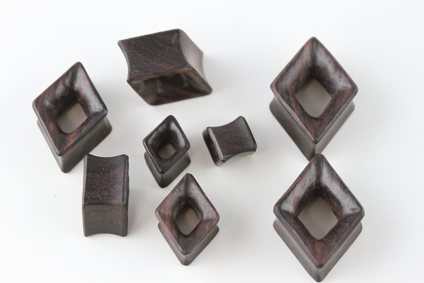 Sono Wood Diamond Shaped Tunnels