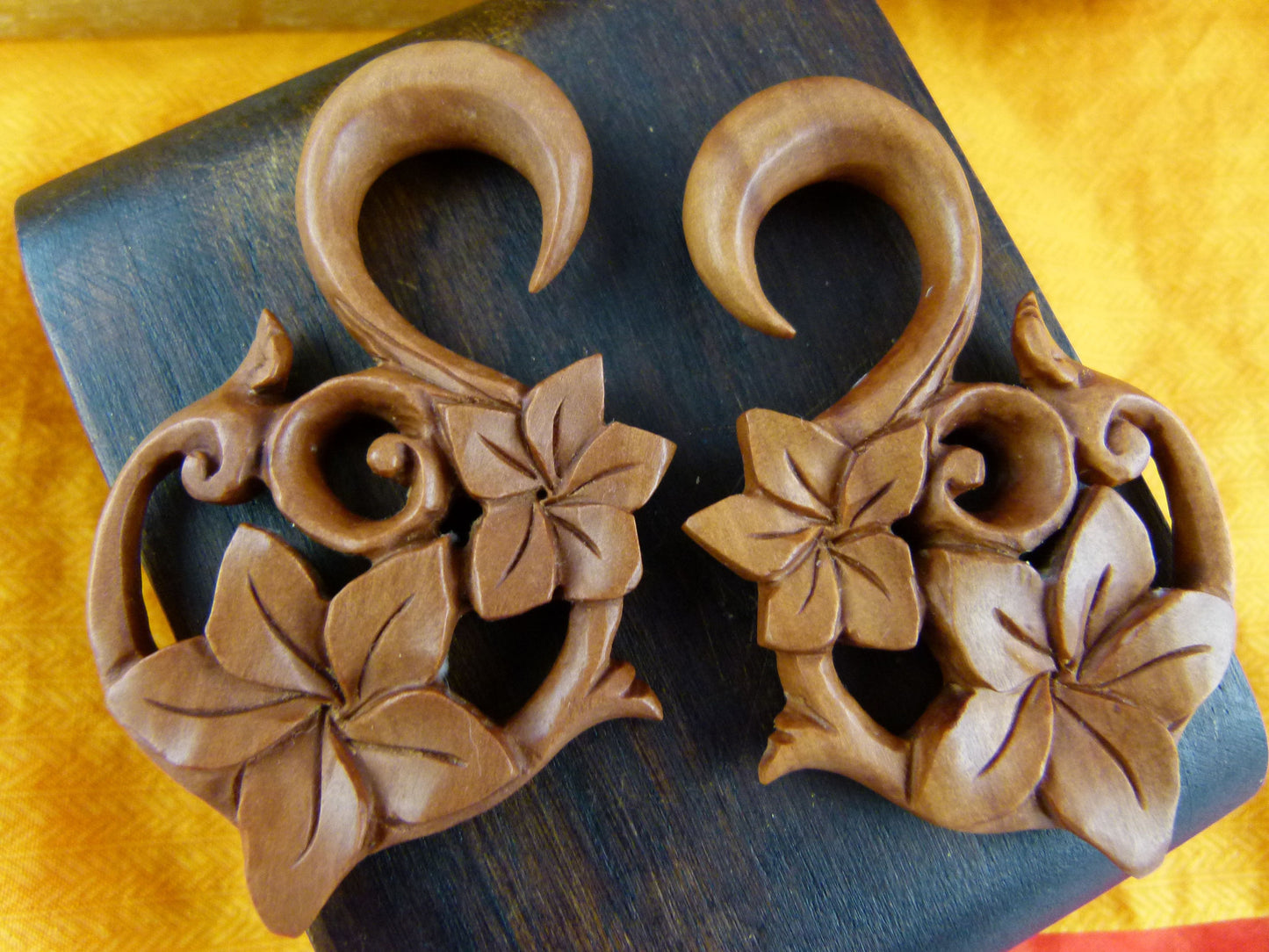Wood Flower Hanger Plugs - Pair 2
