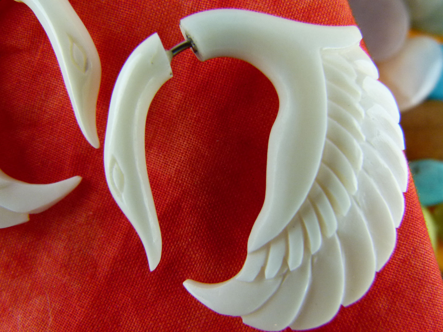 Bone Swan Hanger Plugs - Fake Pair