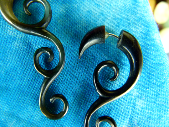 Bone Swirl Hanger Plugs - Fake Pair