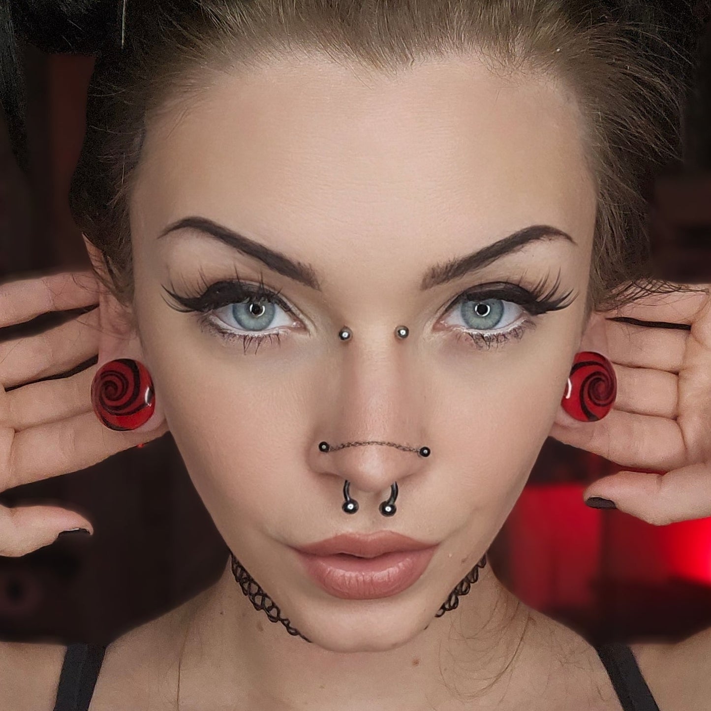 Black and Red Pinwheel Glass Plugs (Pair) - G066