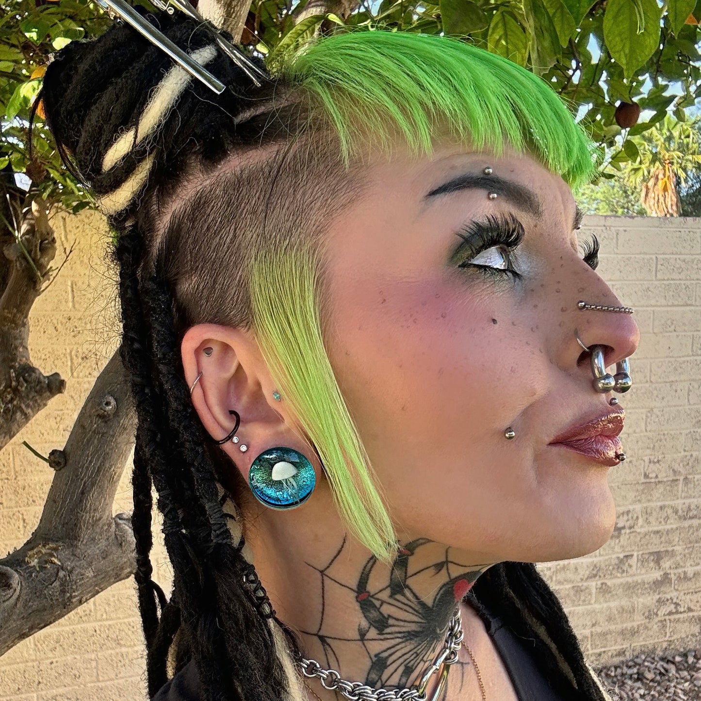 White JellyFish Glass Plugs (Pair) - G062