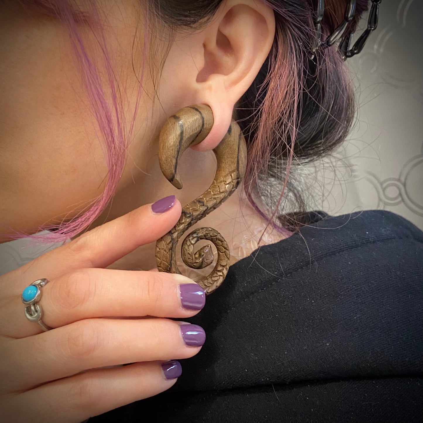 Black Serpent Plug Stretch Hangers (Pair) - F001