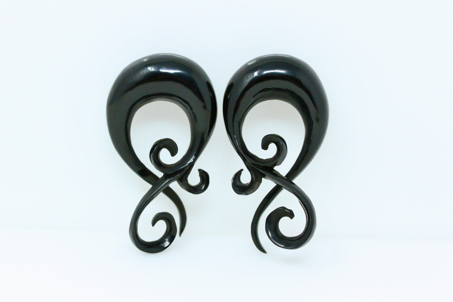 Black Twisting Stretch Horn Earrings (Pair) - B014