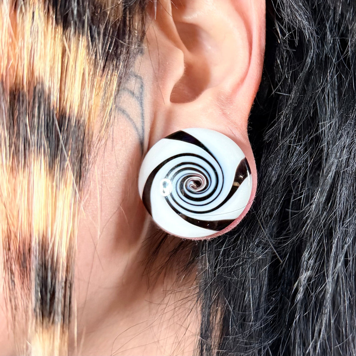 Beetlejuice  Pinwheel Glass Plugs (Pair) - G065