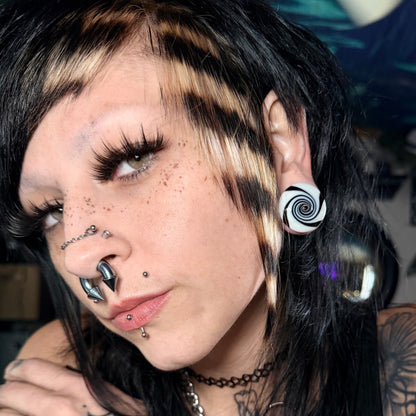 Beetlejuice  Pinwheel Glass Plugs (Pair) - G065