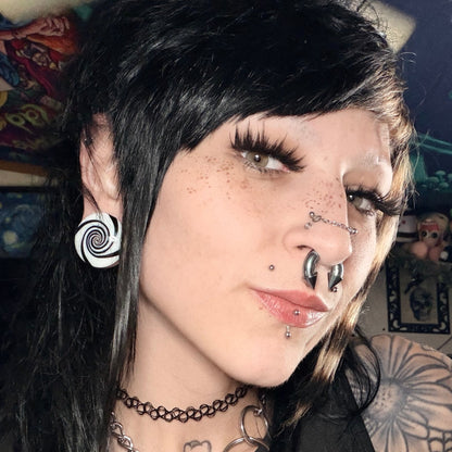 Beetlejuice  Pinwheel Glass Plugs (Pair) - G065