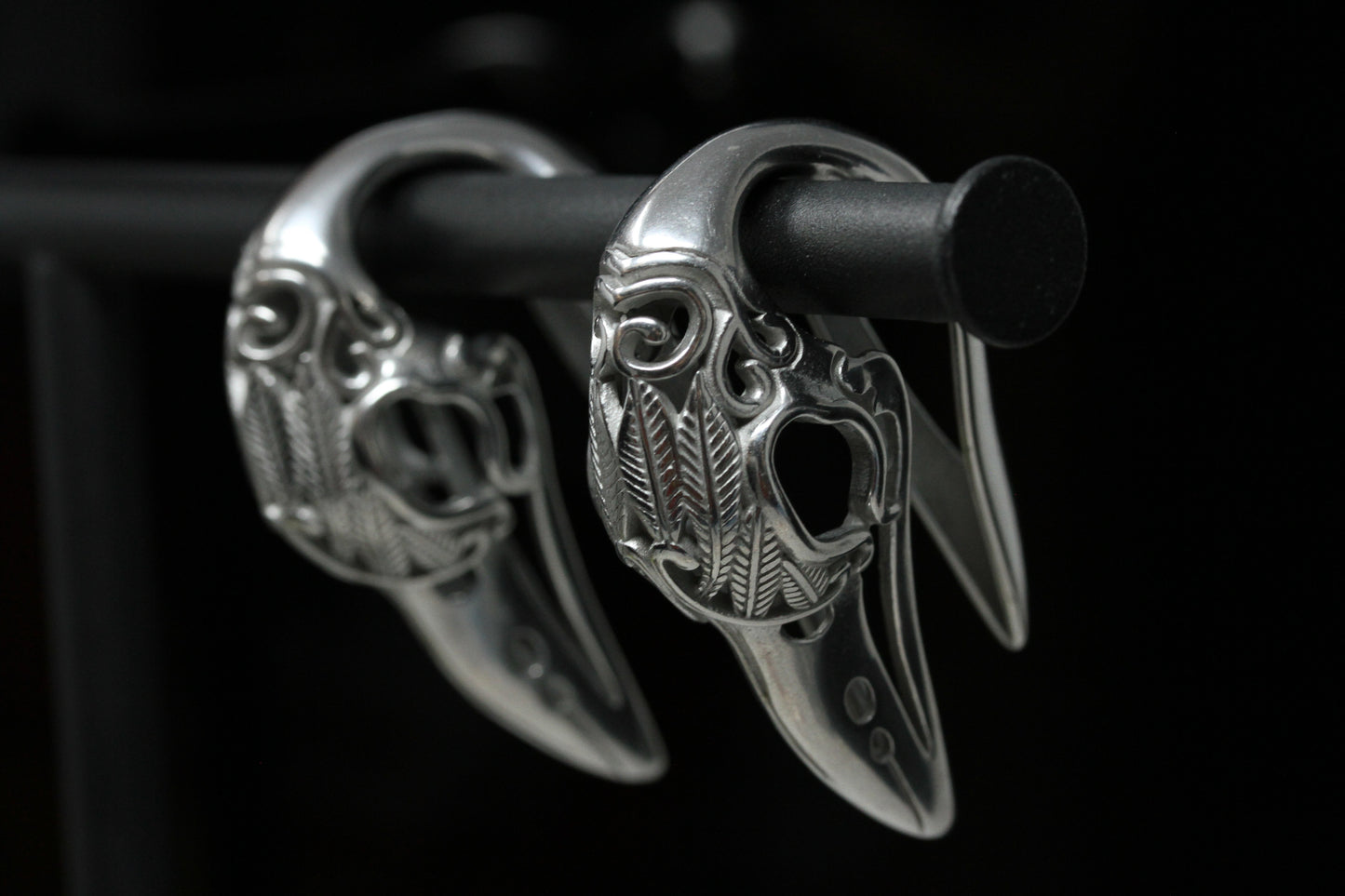 weight gauges - silver bird skull