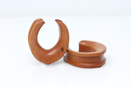 wood saddle ear gauge