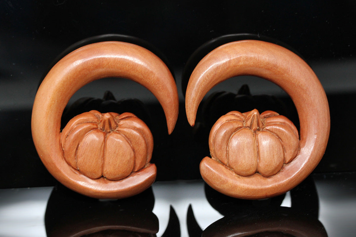 Wooden Pumpkin Spiral Hangers (Pair) - A079