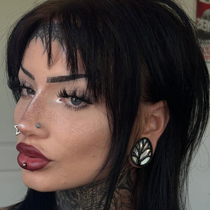 Underworld Tree Teardrop Plugs (Pair) - PSS116