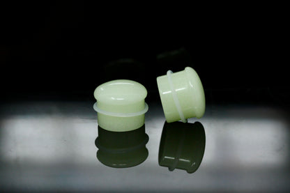 Radioactive Single Flare Plugs - Glow in the Dark (Pair) - PH138