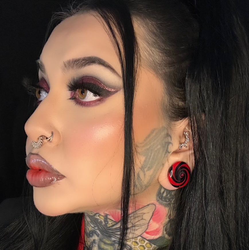 Black and Red Pinwheel Glass Plugs (Pair) - G066