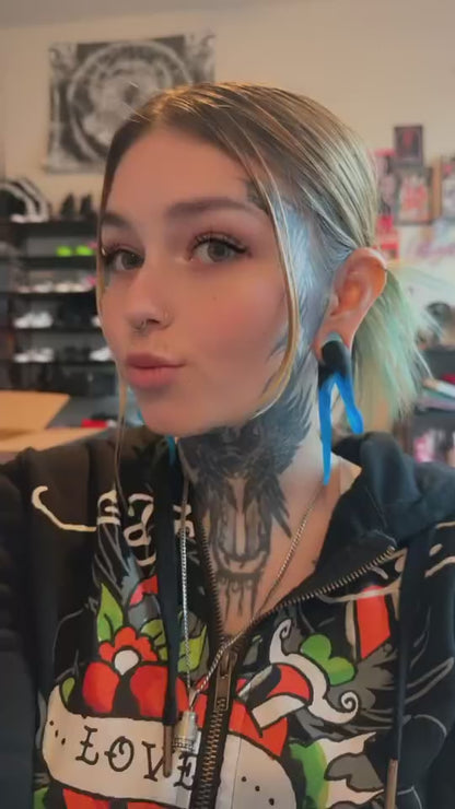 Blue and Black Twisting Hanger Plugs (Pair) - G063