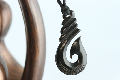 Horn Maori Hook Necklace - Y022