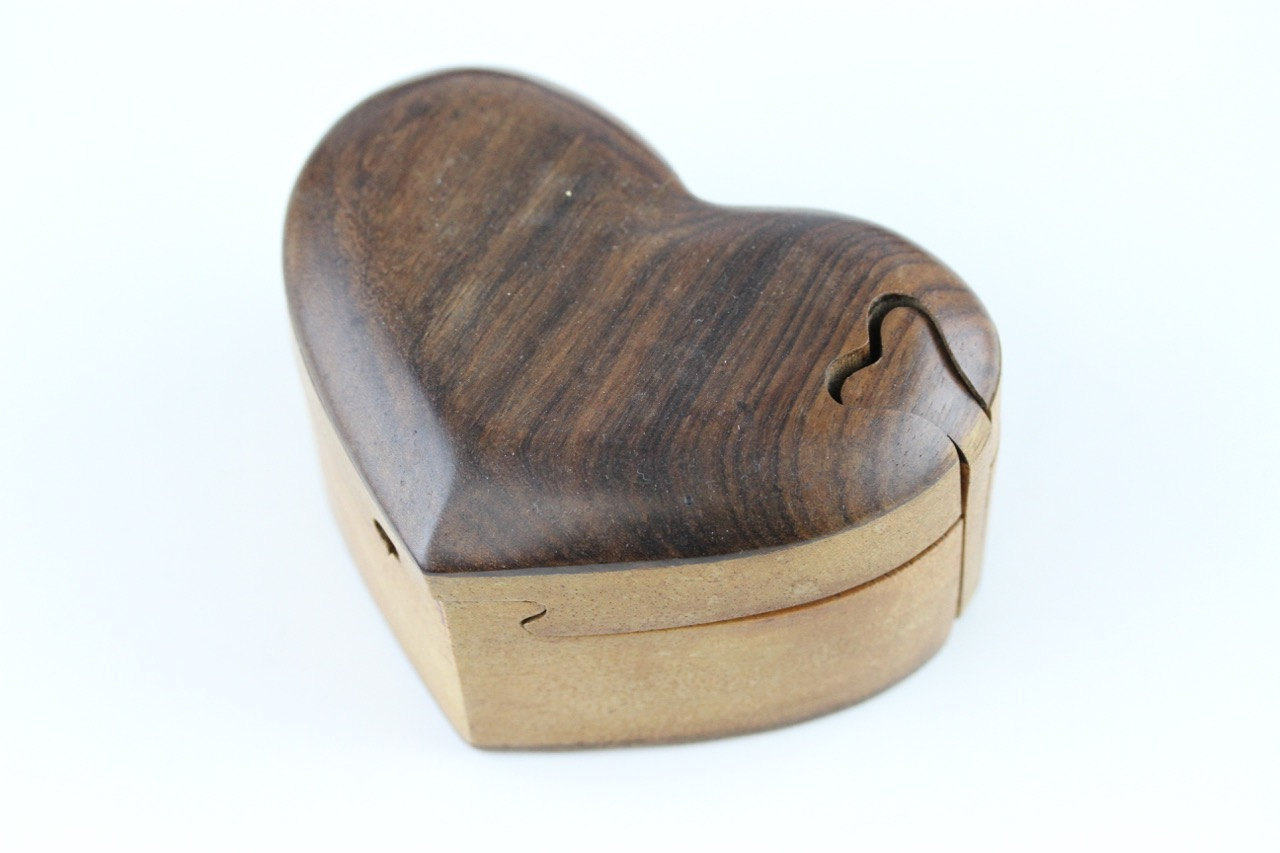 Heart secret hidden wooden box - (Plugs not included) SWQA0027