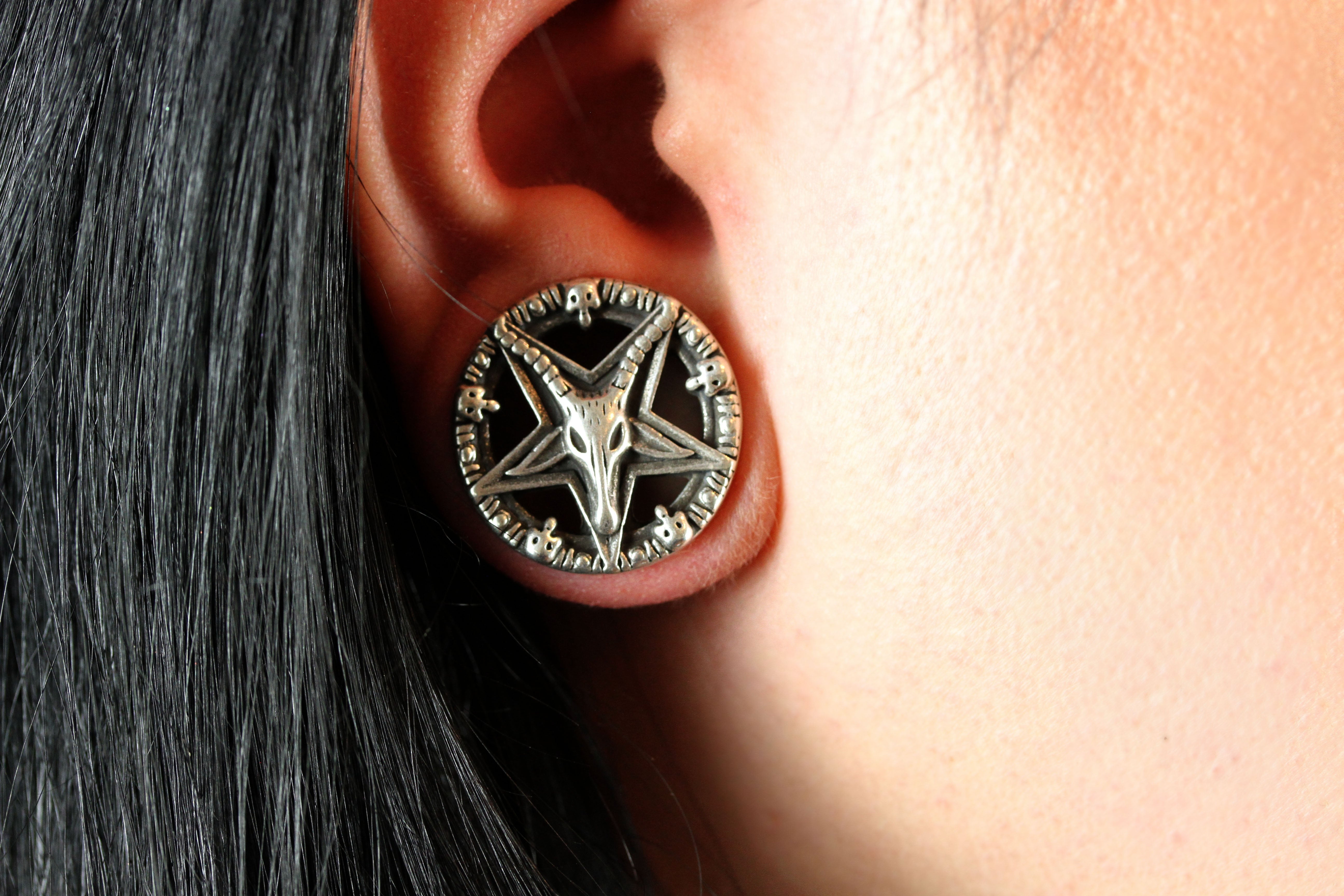 1 Pair deals Stainless steel Pentagram Ear Plugs, Tunnels