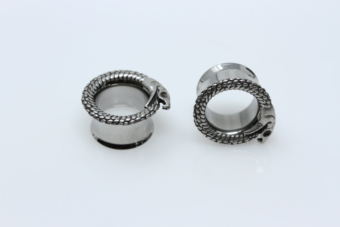 stainless steel snake tunnel plugs