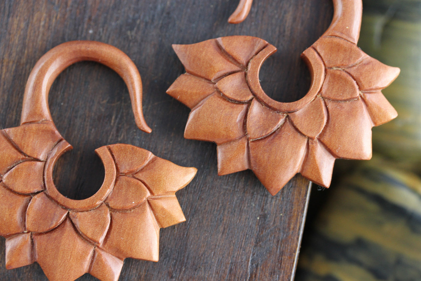 Wood Lotus Hanger Plugs - Detail