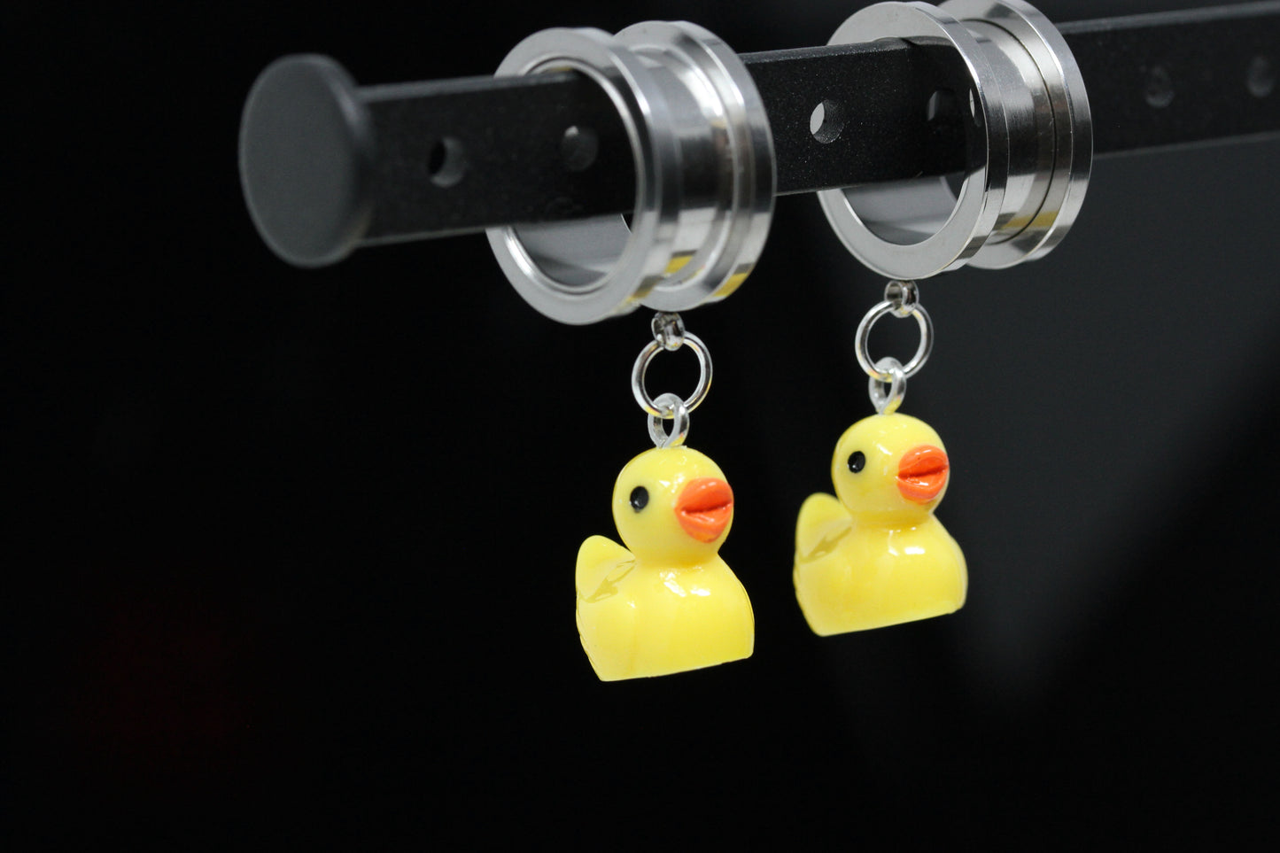 stretched ear duck tunnels