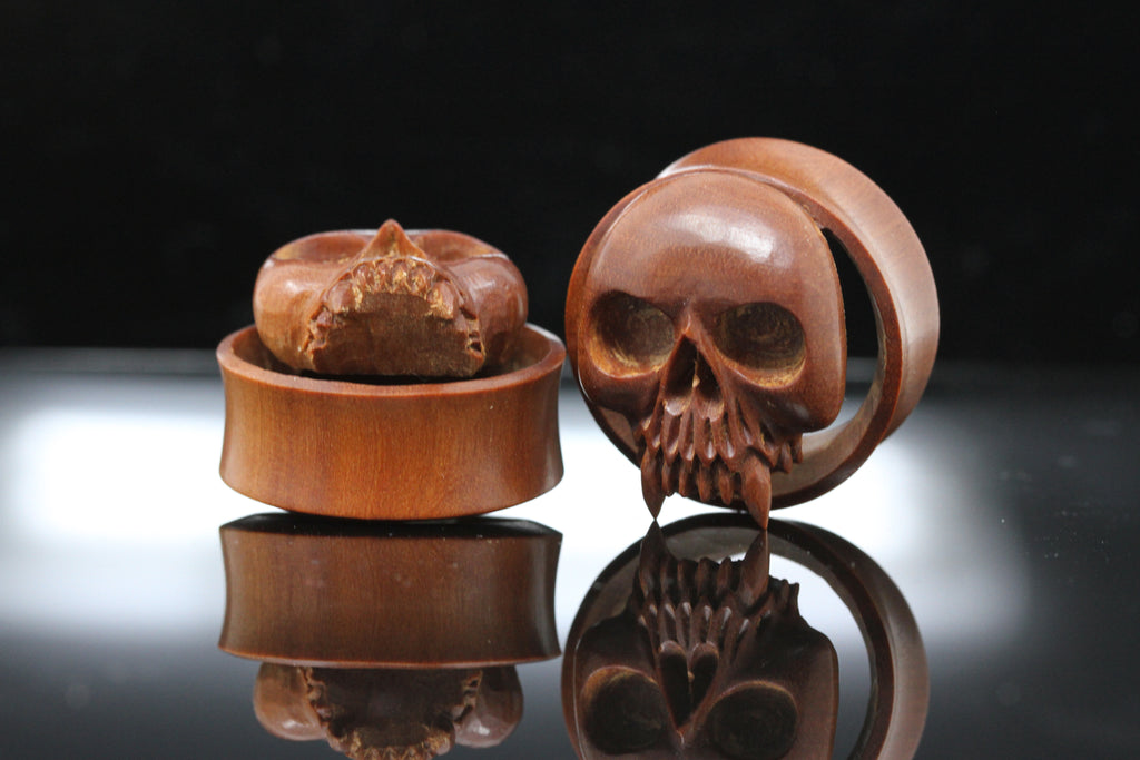 wooden vampire skull gauged ear plugs