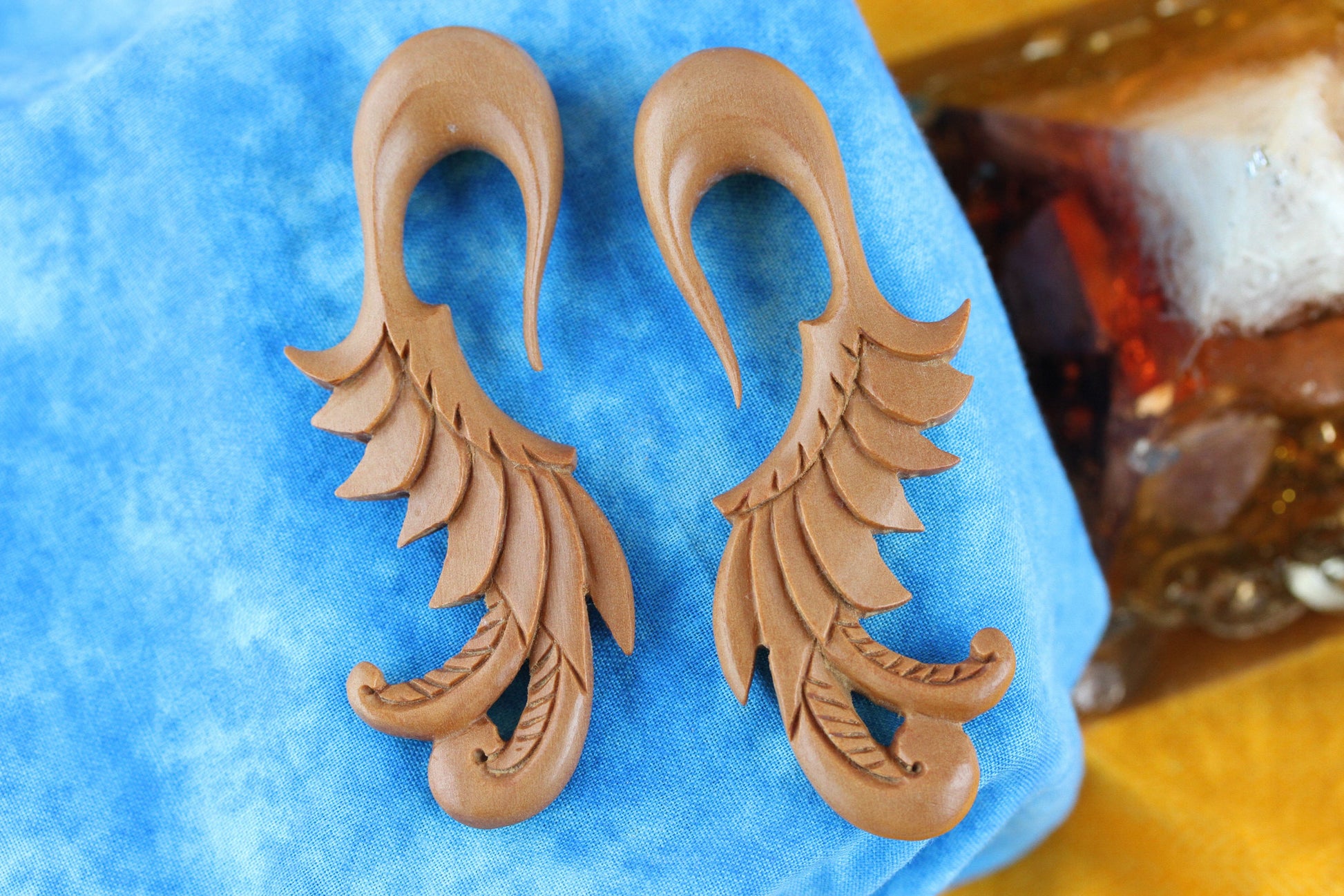 Carved Flowing Feather Stretcher Hangers