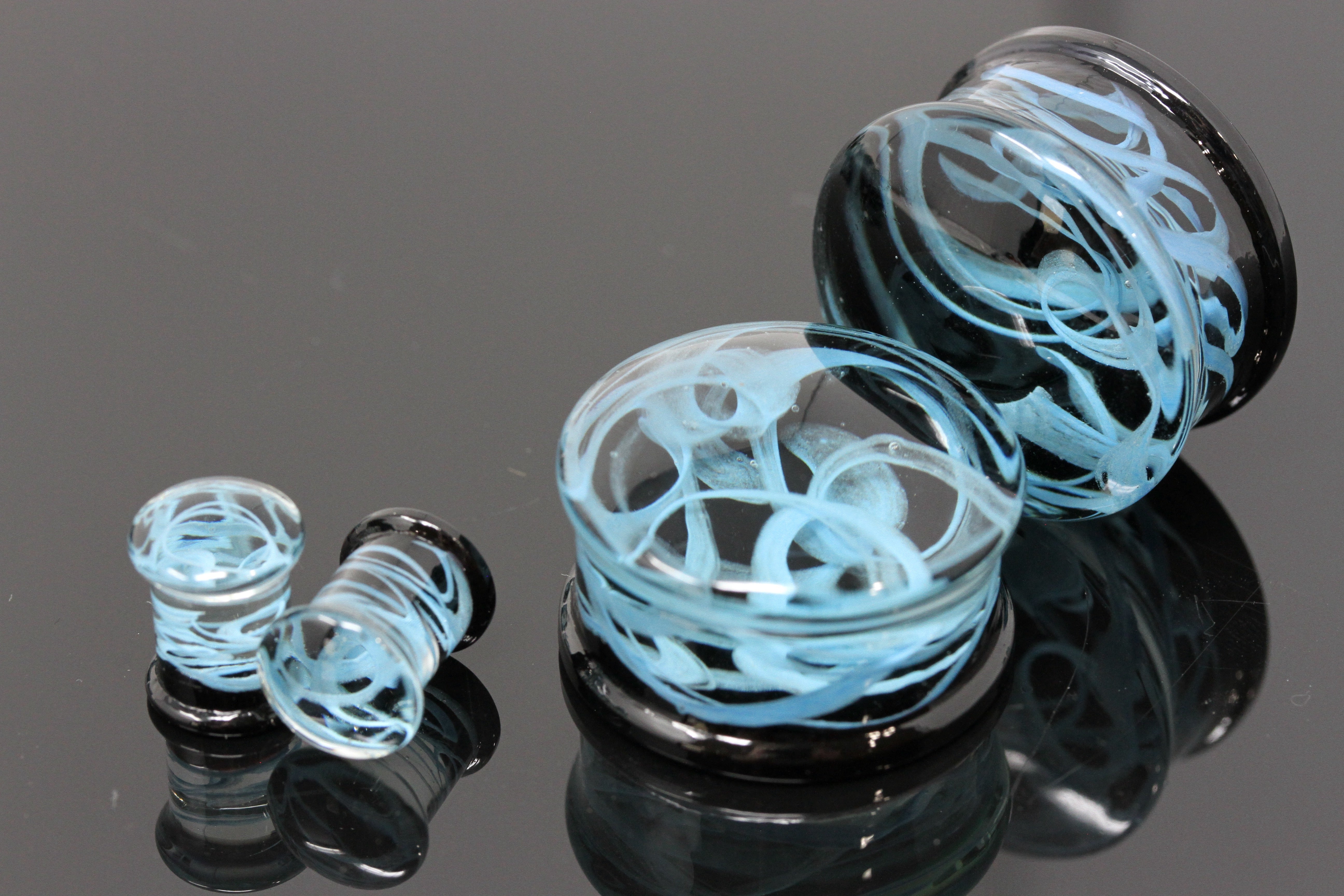 thumbnail image 2 of Lot Of 10 Acrylic Plugs (5 Pair) – 10g Gauges With O-Rings – Unbranded 2 of 5
