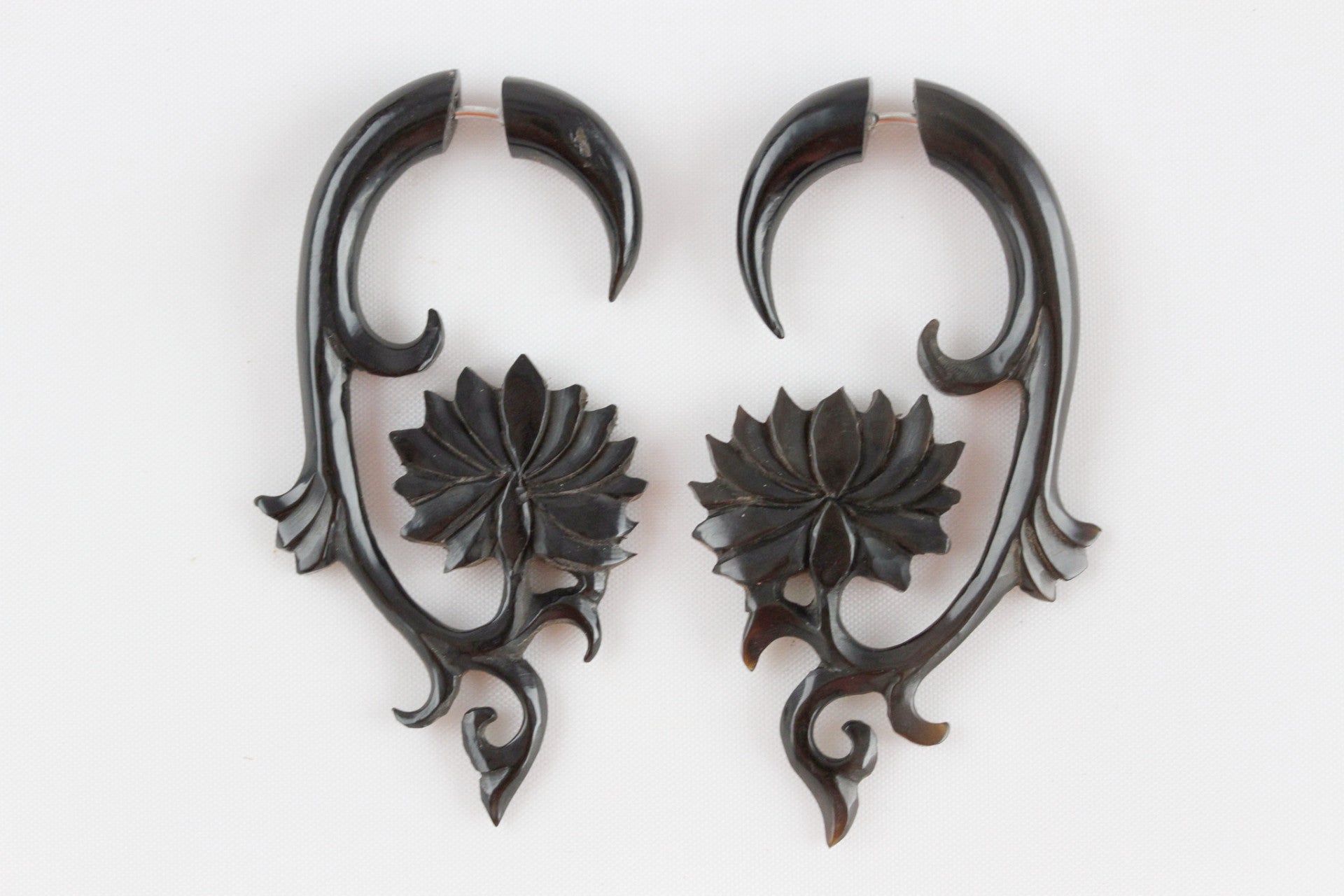 black horn fish hook oval floral lace swirl ear hangers Flower Seed Bead Dangle Earrings It is used for meat Double sided Brown "Worn Rugged
