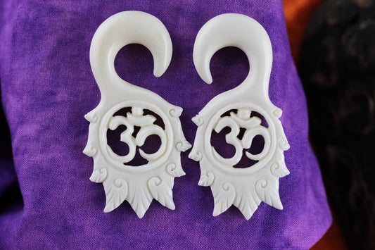 White OM Carved Hanging Plugs