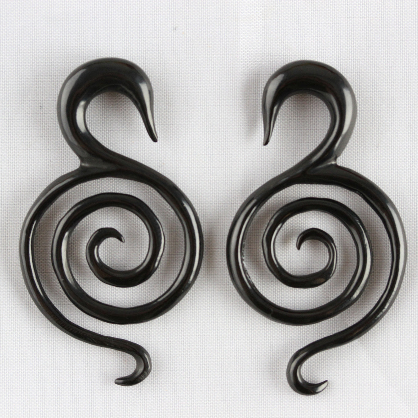 Black Maze Stretching Earrings