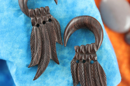 Wood Feather hanger Plug - Detail