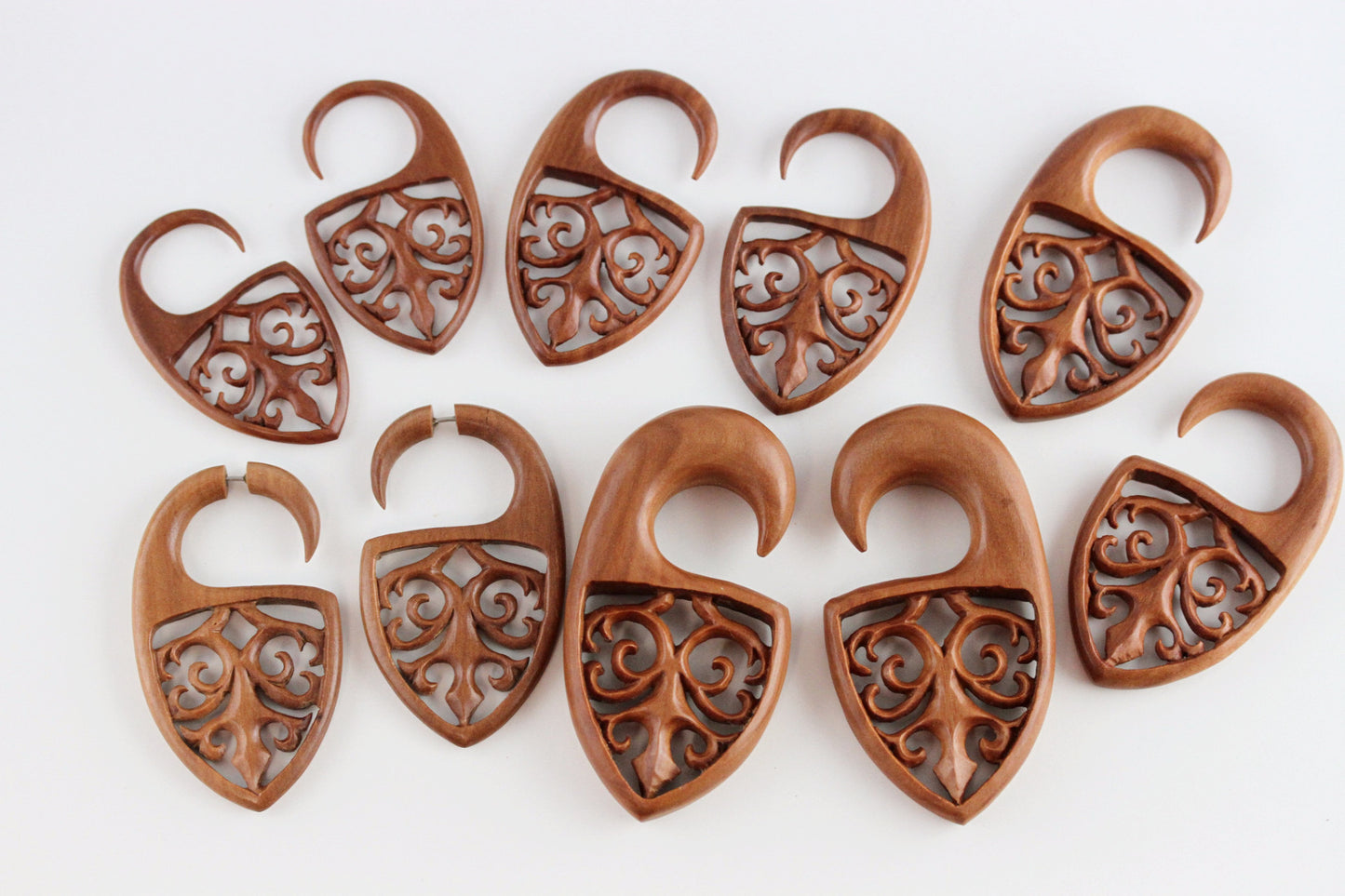 Carved Wooden Hanging Plugs - (Pair) - A040