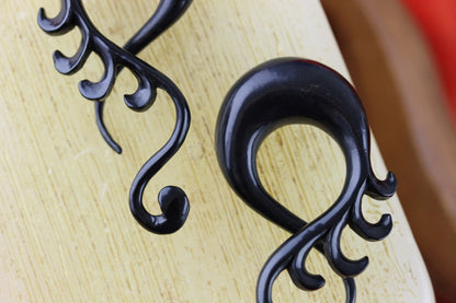 Horn Twist Hanger Plugs - Detail