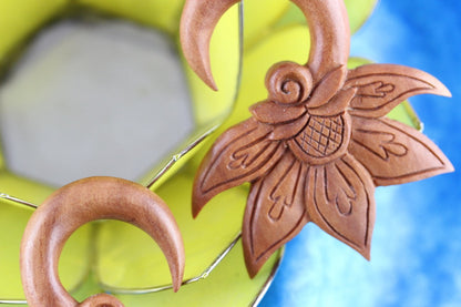 Wood Flower Hanger Plugs - Detail