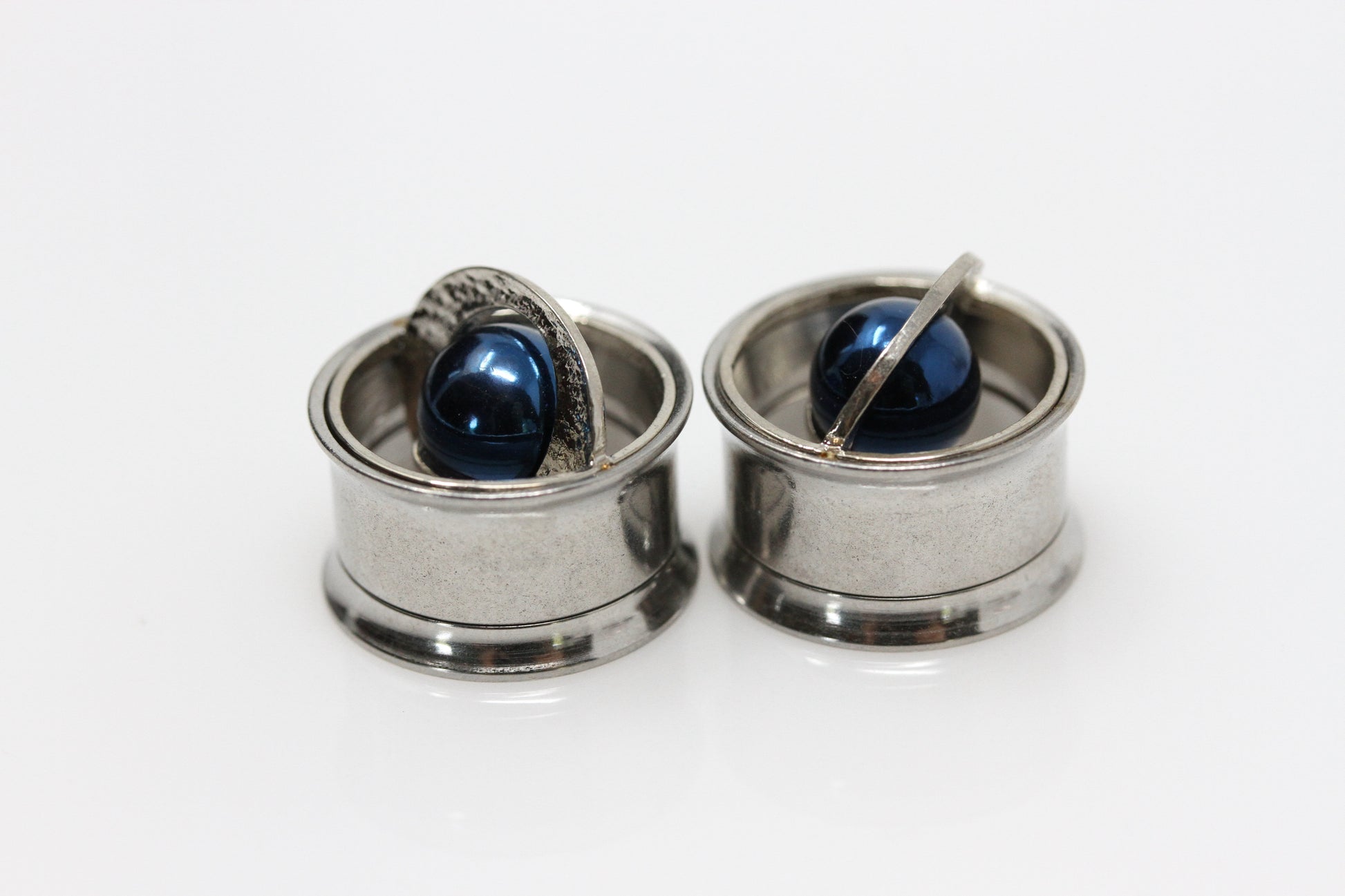 Stainless steel tunnels for stretched ears