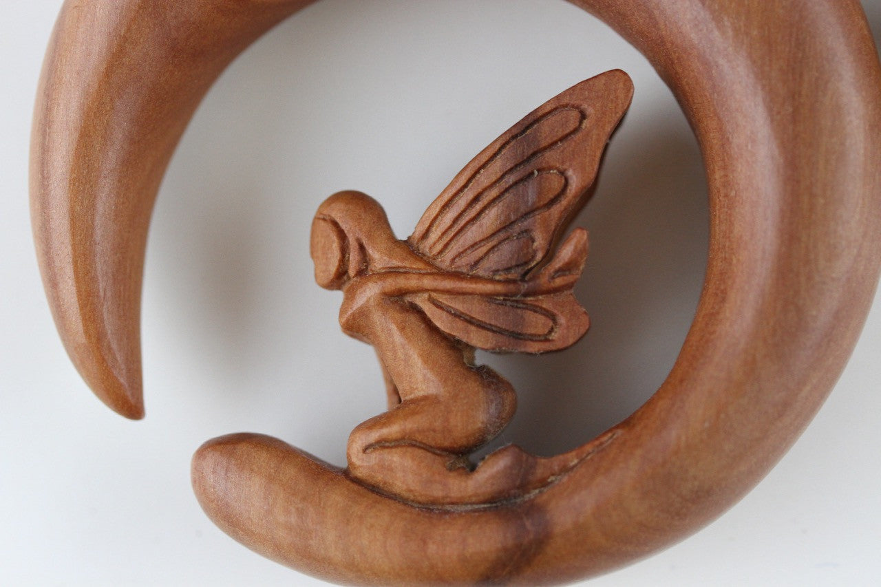 Wood Fairy Hanger plugs - Detail
