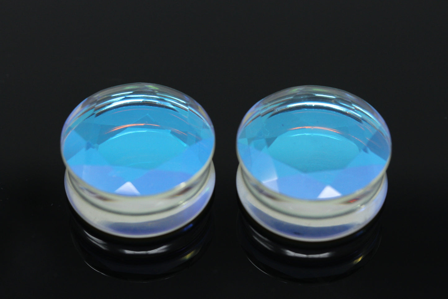 Holographic Faceted plugs - pair 3