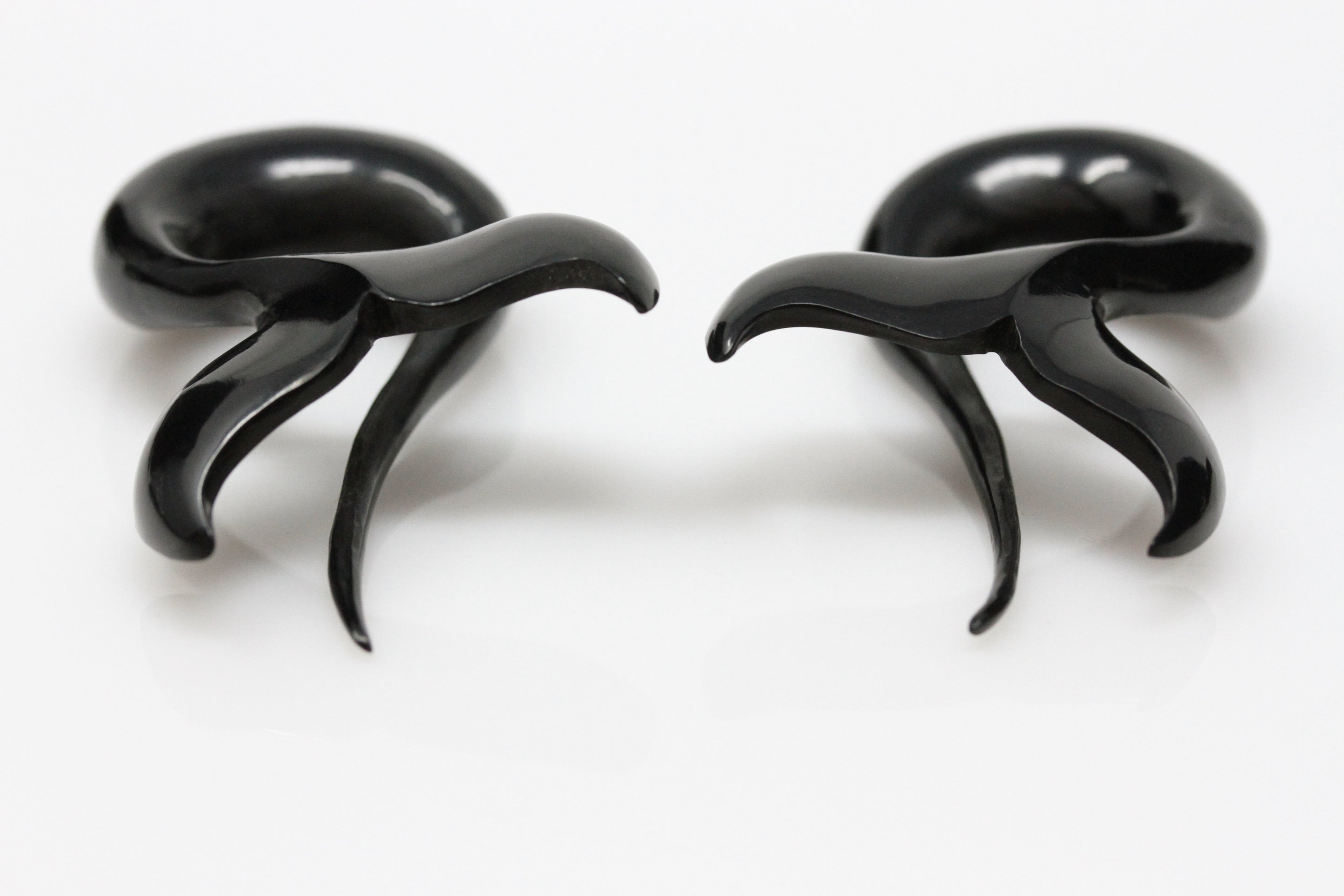 Whale Tail Horn Twisters (Pair) - B050 – Two Feather Plugs