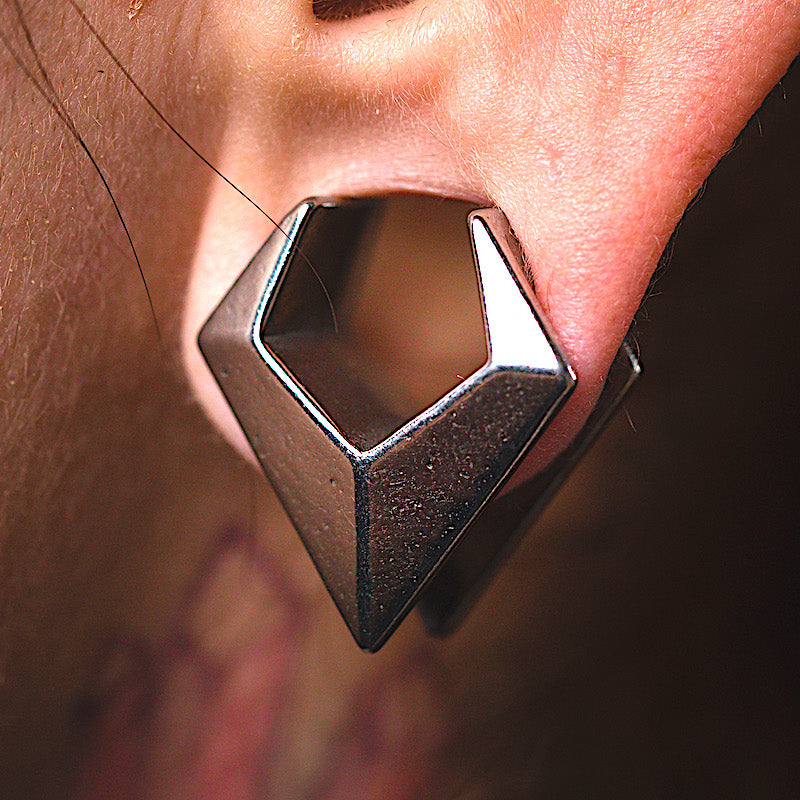 gauged ear saddles steel